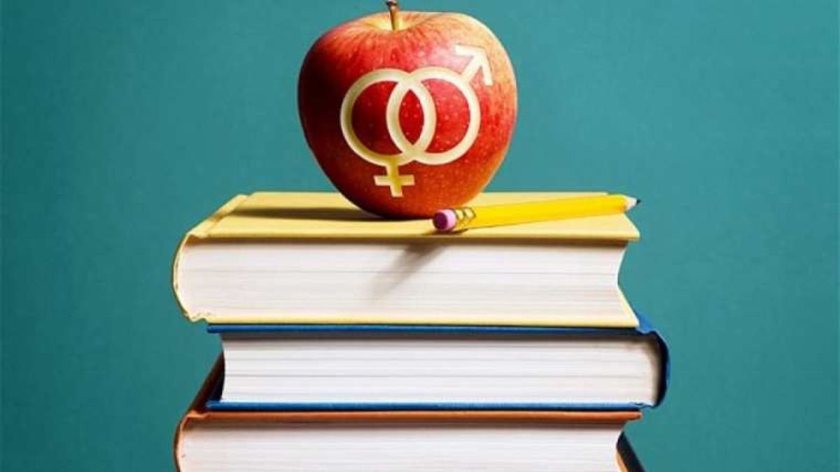 Не знають як пояснити: більше 80% батьків та вчителів вважають, що у школах має викладатися предмет з сексуальної освіти