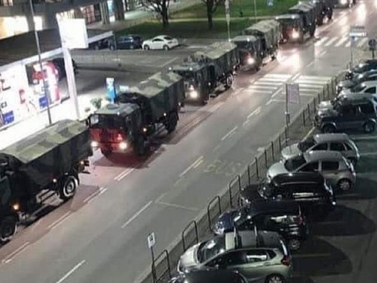 Евакуюють всіх: з Нагірного Карабаху почали вивозити людей 