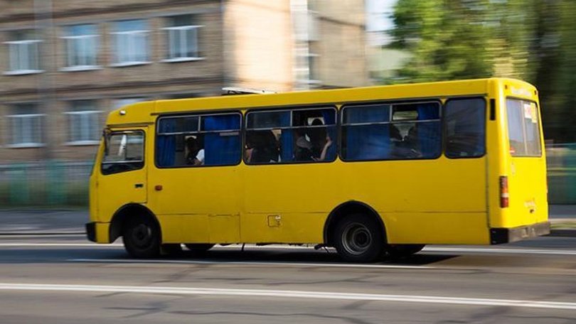 Розрахувався копійками: в Одесі водій маршрутки побив пасажира