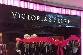 Росіянок залишили без білизни: Victoria's Secret йде з РФ