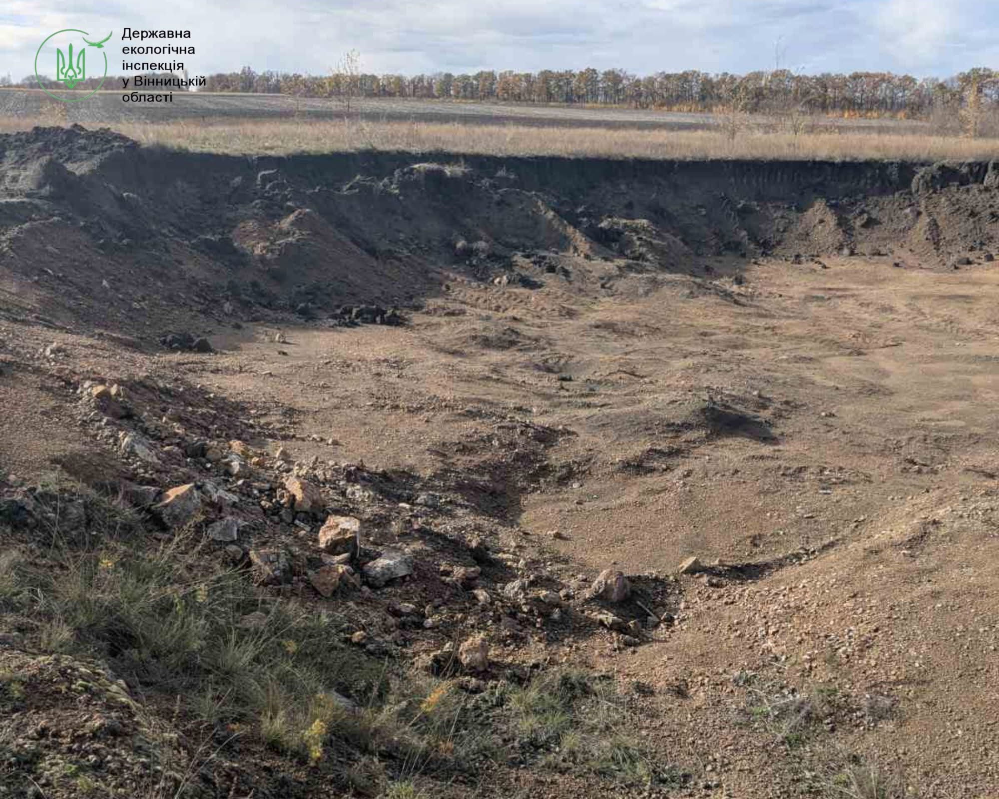 На Вінниччині екологічна інспекція виявила незаконний кар’єр у Джулинській громаді