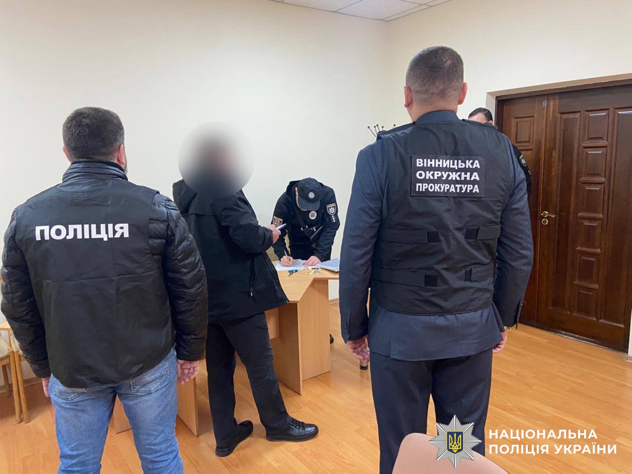 На Вінниччині посадовця селищної ради затримали за вимагання хабаря за «відстрочку» від мобілізації