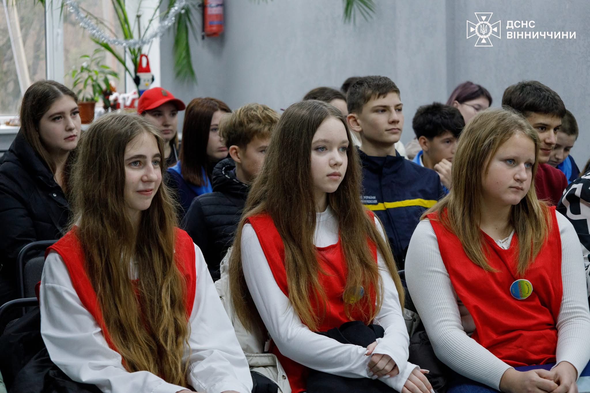На Вінниччині юні пожежні-рятувальники демонстрували знання з безпеки