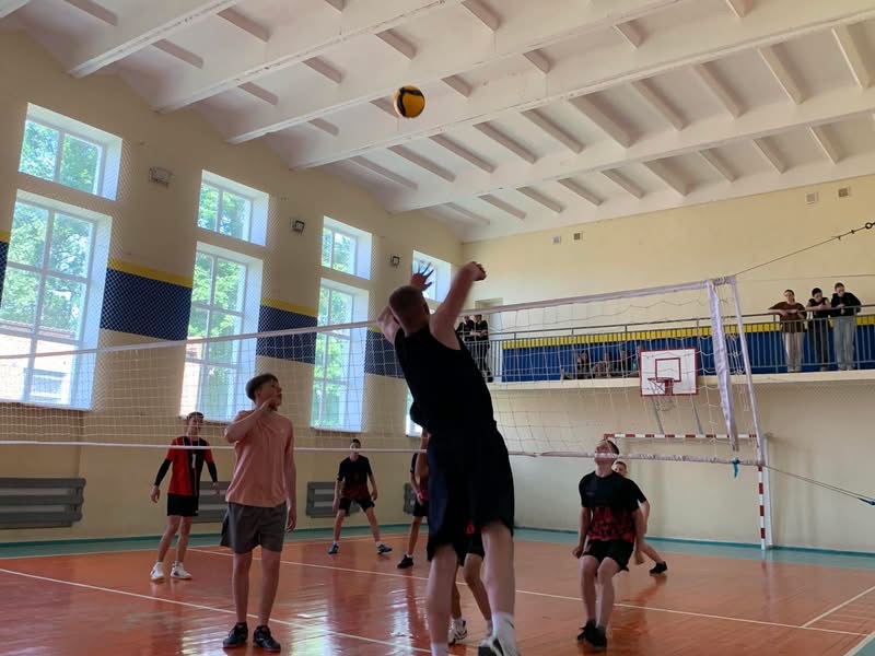 Три команди — три перемоги: волейболісти з Чечельника стали чемпіонами турніру в Савинцях