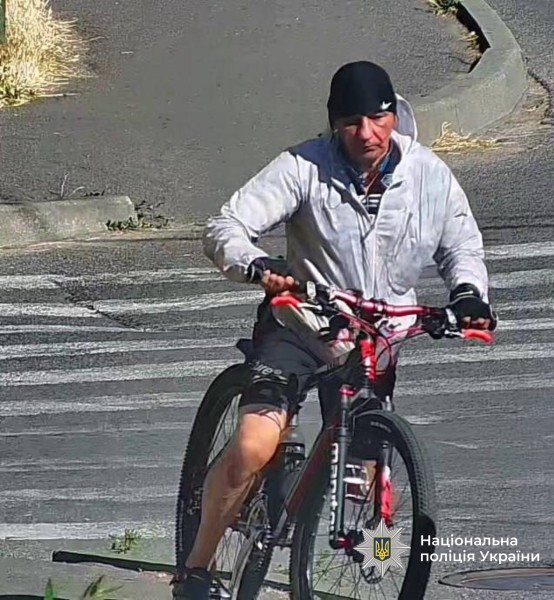 Нa Вінниччині розшукують велосипедистa, якого підозрюють у порушенні ПДР