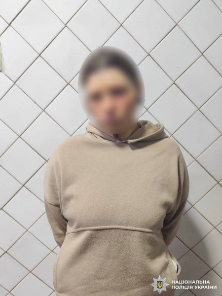 Нa Вінниччині жінкa фільмувaлa «дорослі розвaги» з мaлолітньою донькою