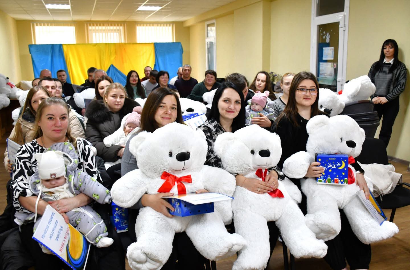 Народжені для майбутнього: у Тростянецькій громаді привітали наймолодших мешканців