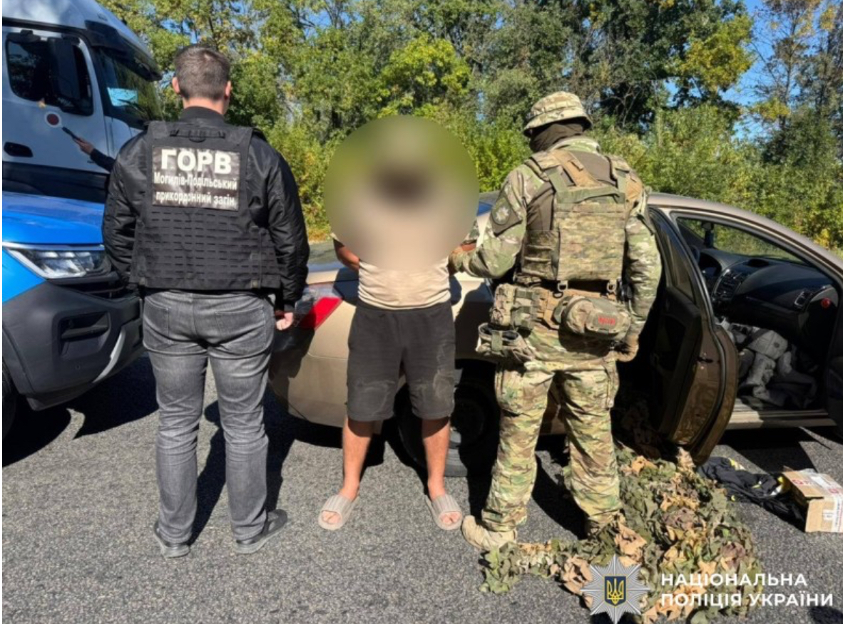 На Вінниччині поліція затримала чоловіка, який намагався незаконно переправити призовника до Молдови