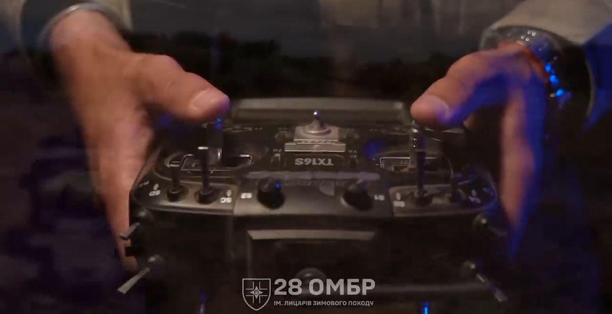 Волонтери «Української команди» на Новий рік завітали на фронт та привезли чергову партію дронів 28 та 63 бригадам, - Палатний