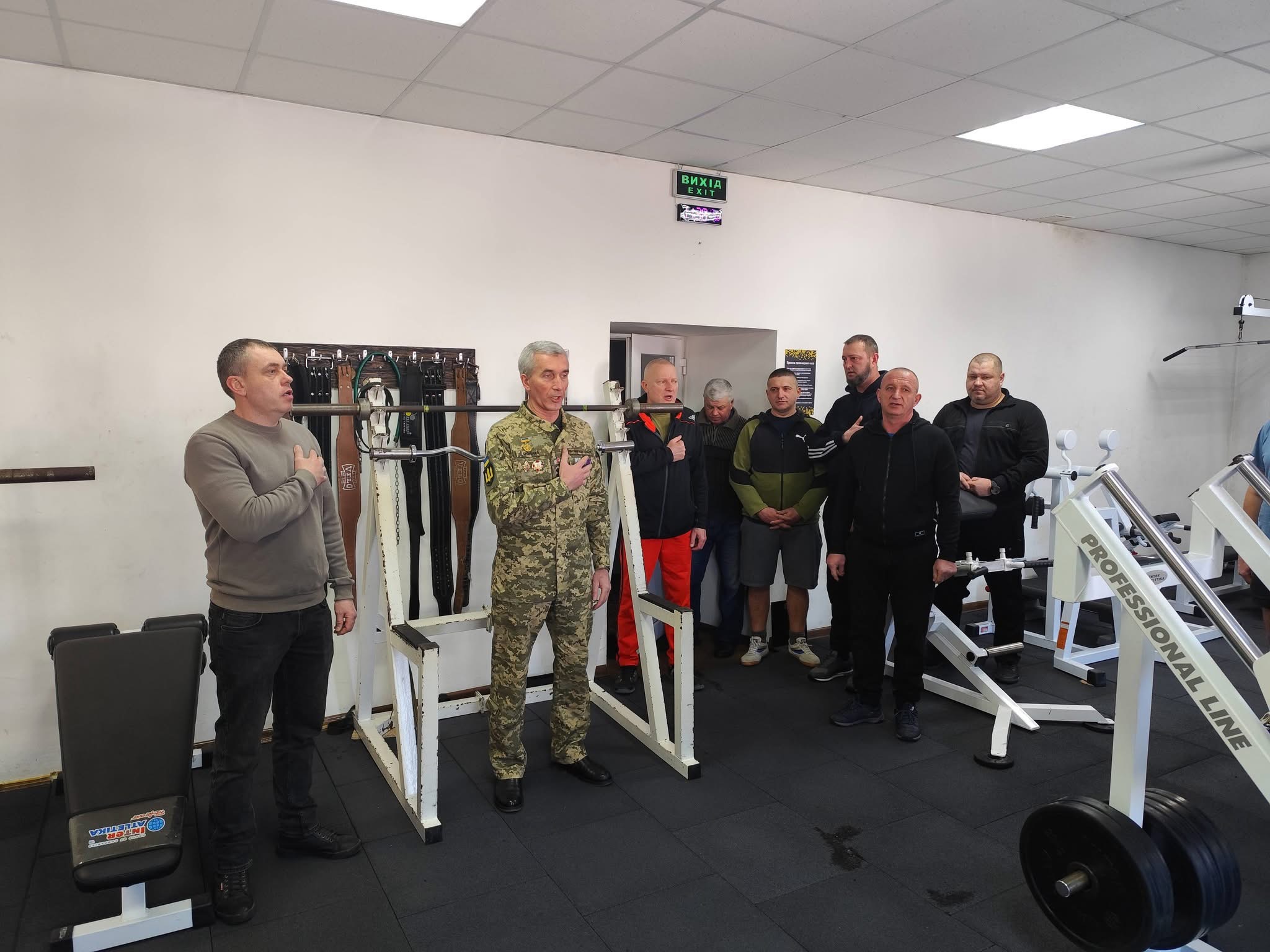 У Хмільнику ветерани провели товариський турнір на честь Героїв