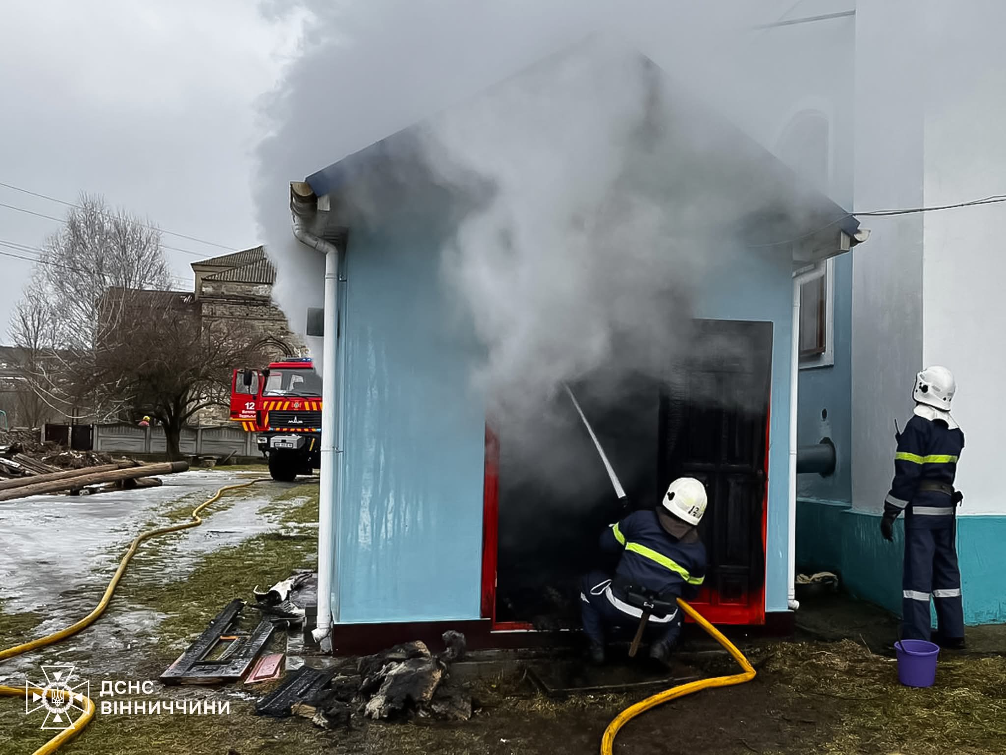 На Вінниччині рятувальники ліквідували дві пожежі
