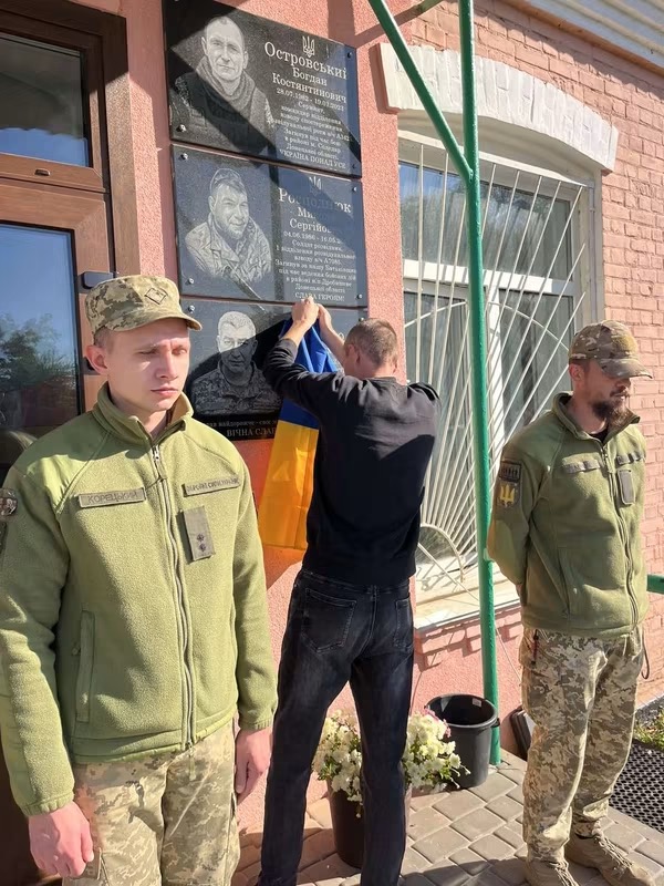 У Сиваківцях увічнили пам’ять полеглого Захисника Сергія Сиска