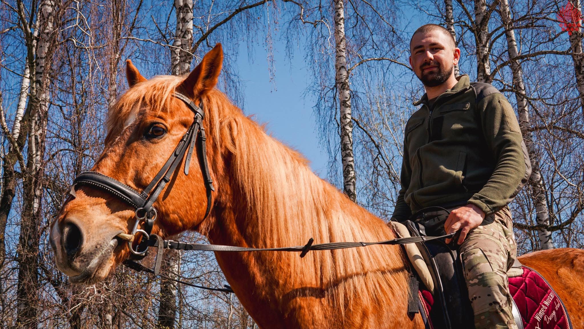 Лікування спокоєм: бійці «Червоної Калини» проходять іпотерапію у Вінниці