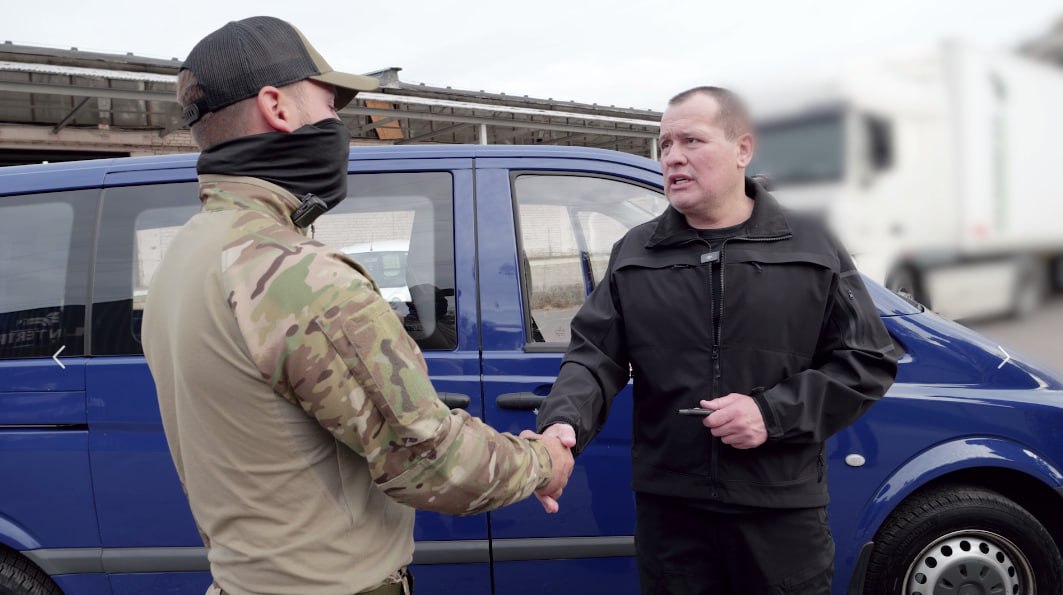 «Українська команда» передала спецпідрозділу «Артан» черговий мікроавтобус, - Палатний