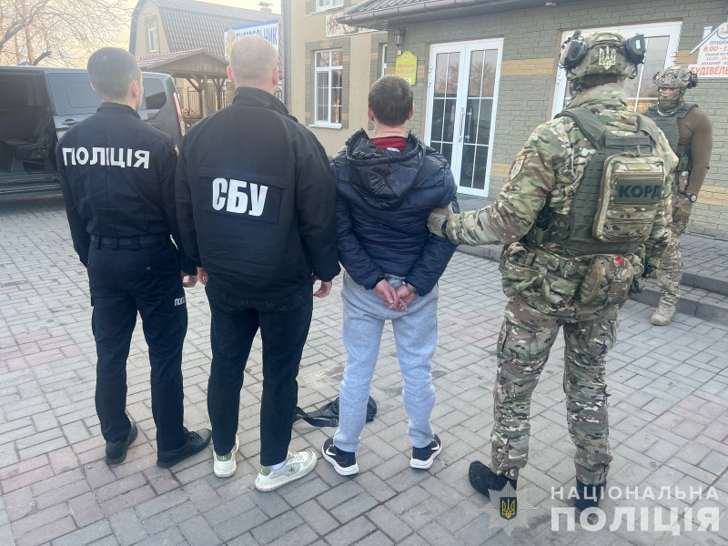 На Вінниччині викрили дві схеми незаконного переправлення чоловіків через кордон