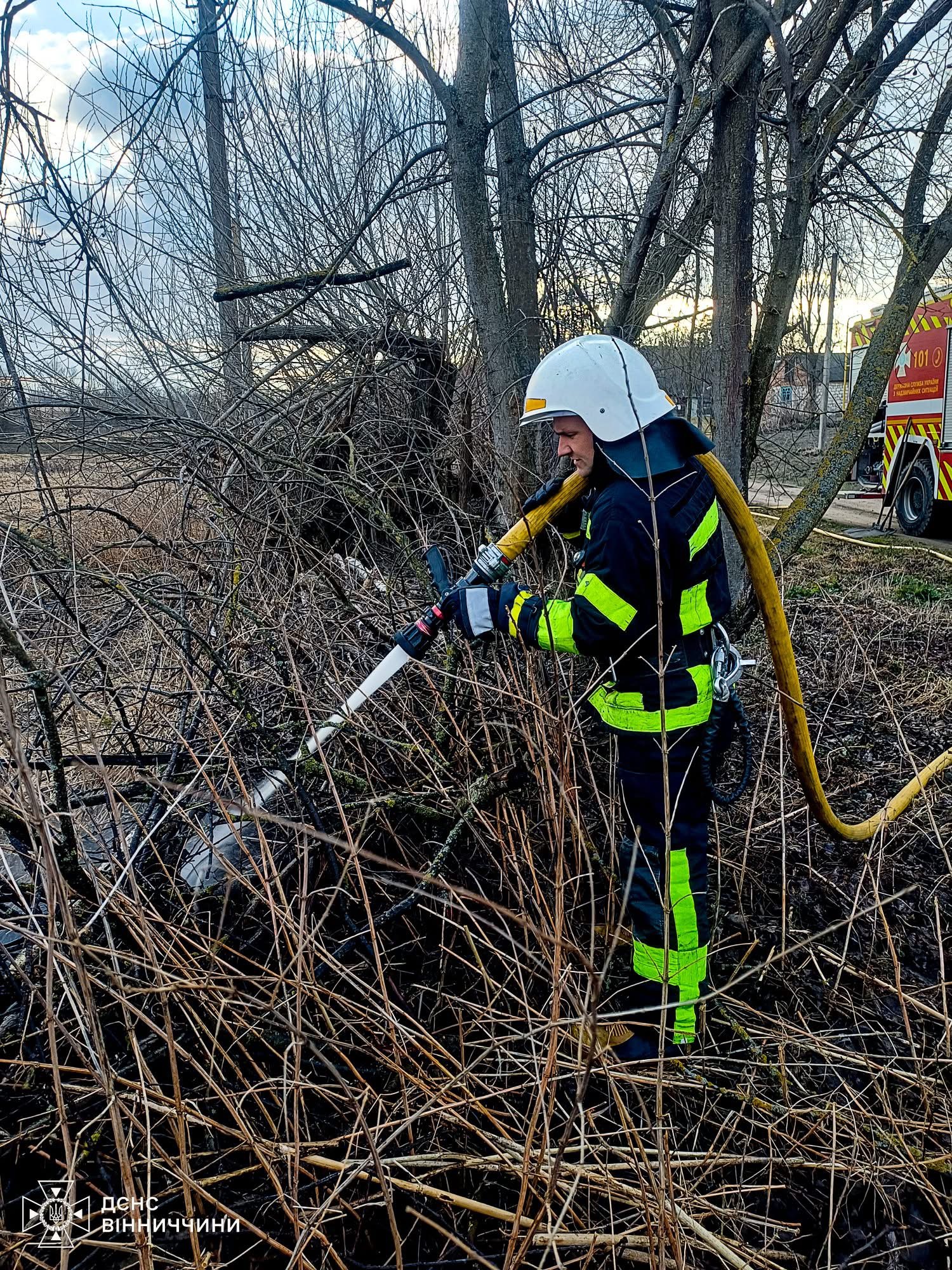 За добу на Вінниччині вигоріло понад 9 гектарів землі