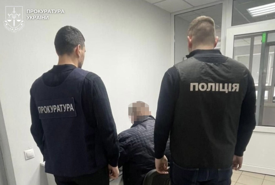 Зловживання зі збитками: підозрюється директор філії ДП «Укрветсанзавод»