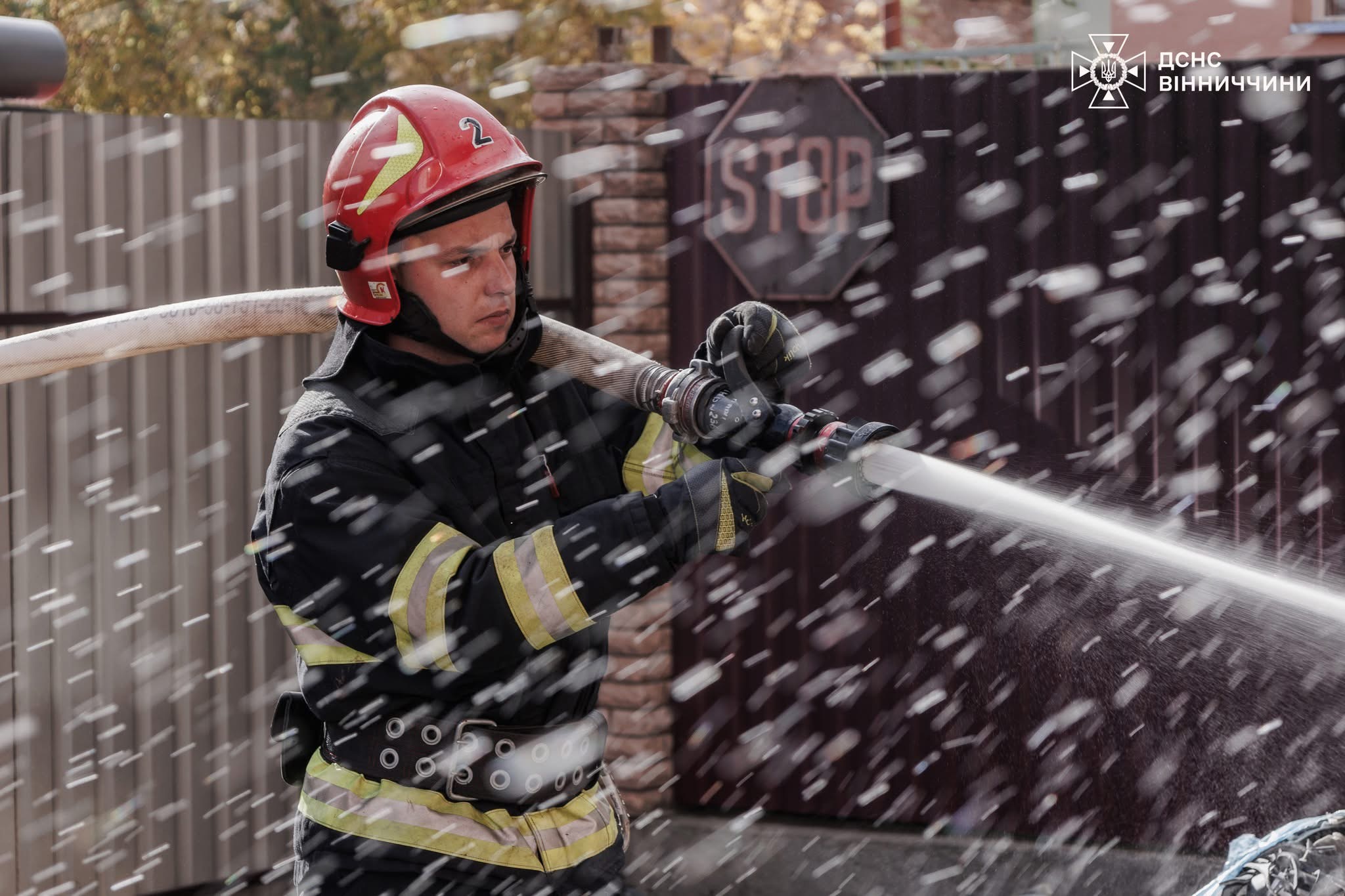 У Вінниці на вул. Батозькій загорілися текстильні відходи: пожежу ліквідовано