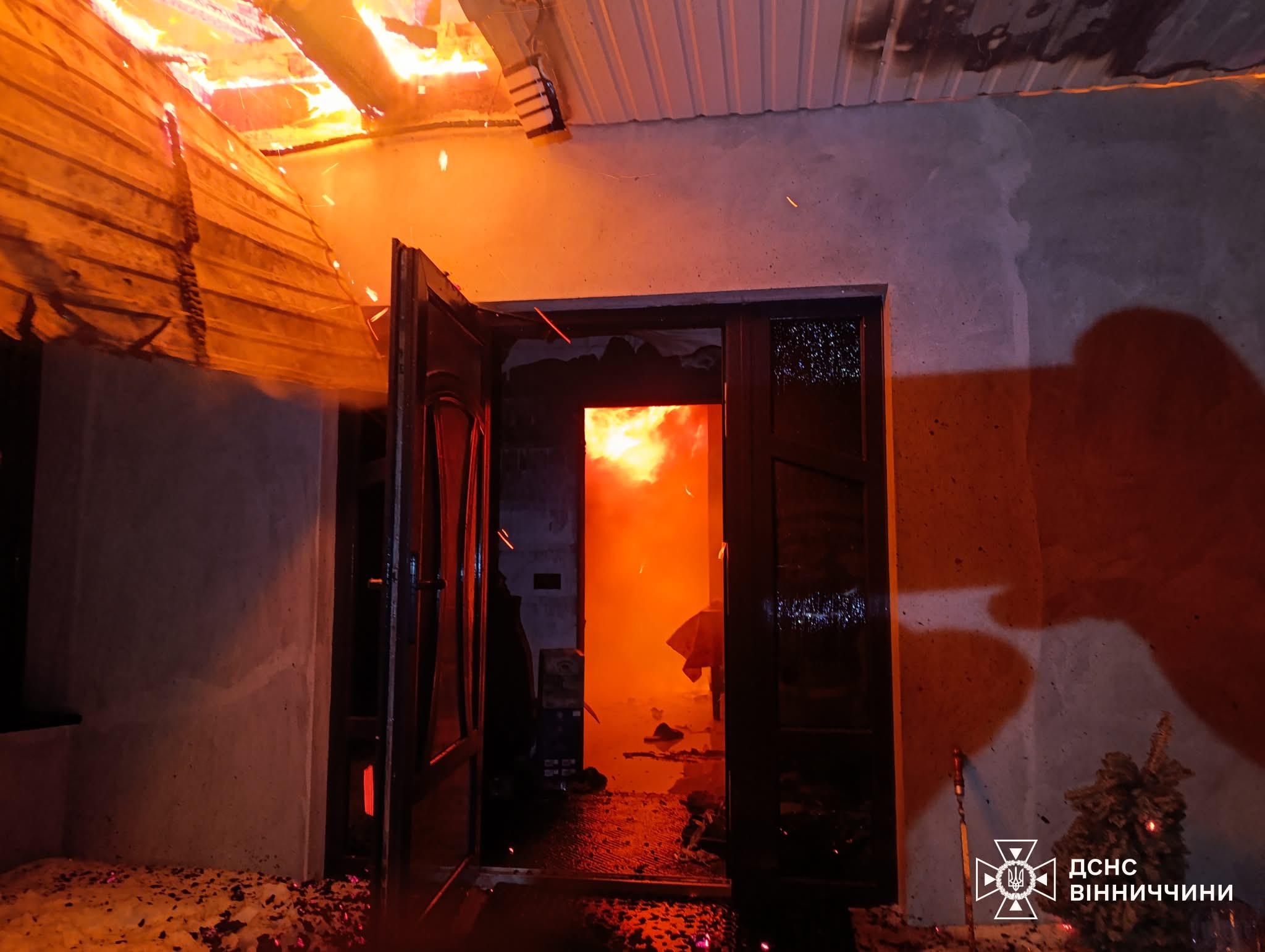 Добова статистика тривожна: 14 пожеж на Вінниччині, є постраждалий