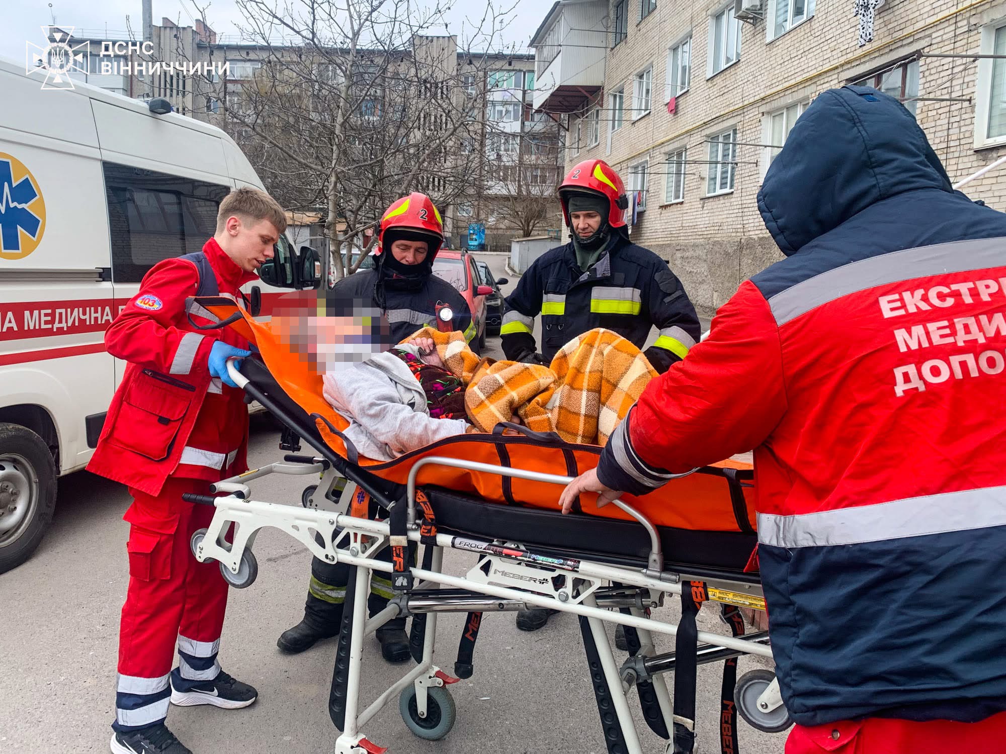 У Вінниці рятувальники допомогли літній жінці, яка не могла підвестися