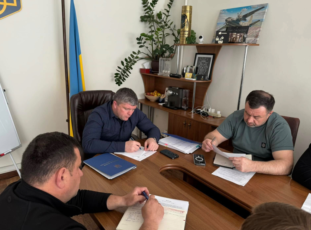 Обговорили дороги, перевезення й оборону: у Вінницькій ОВА провели міжвідомчу нараду