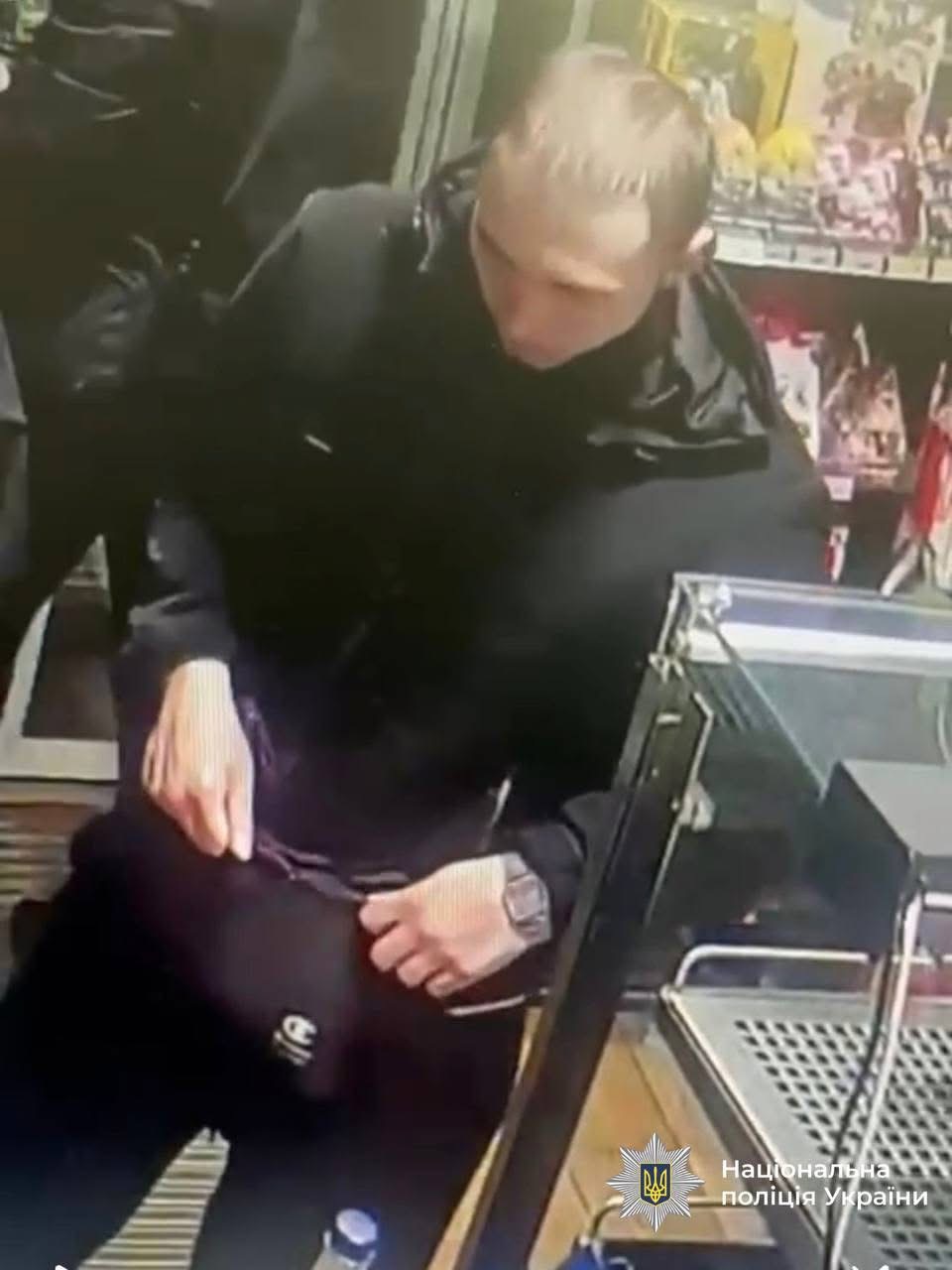 УВАГА, РОЗШУК: поліція Вінниччини встановлює особу загиблого на залізничних коліях