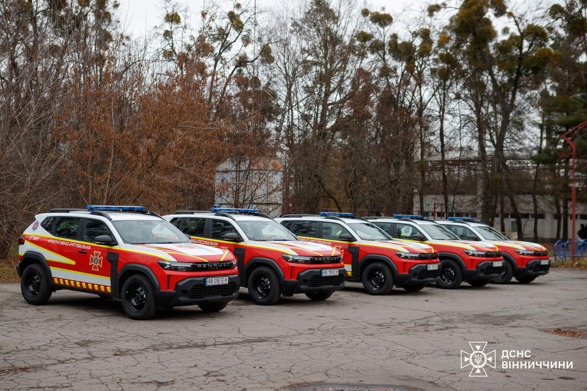 У Вінниці рятувальники отримали п’ять нових позашляховиків Renault Duster