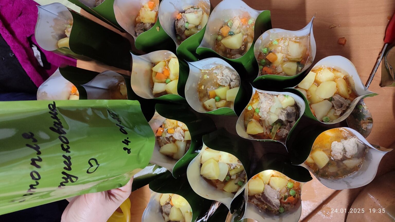 "Кухня перемоги": вінницькі волонтерки готують страви для військових, навіть із урахуванням особливих дієт