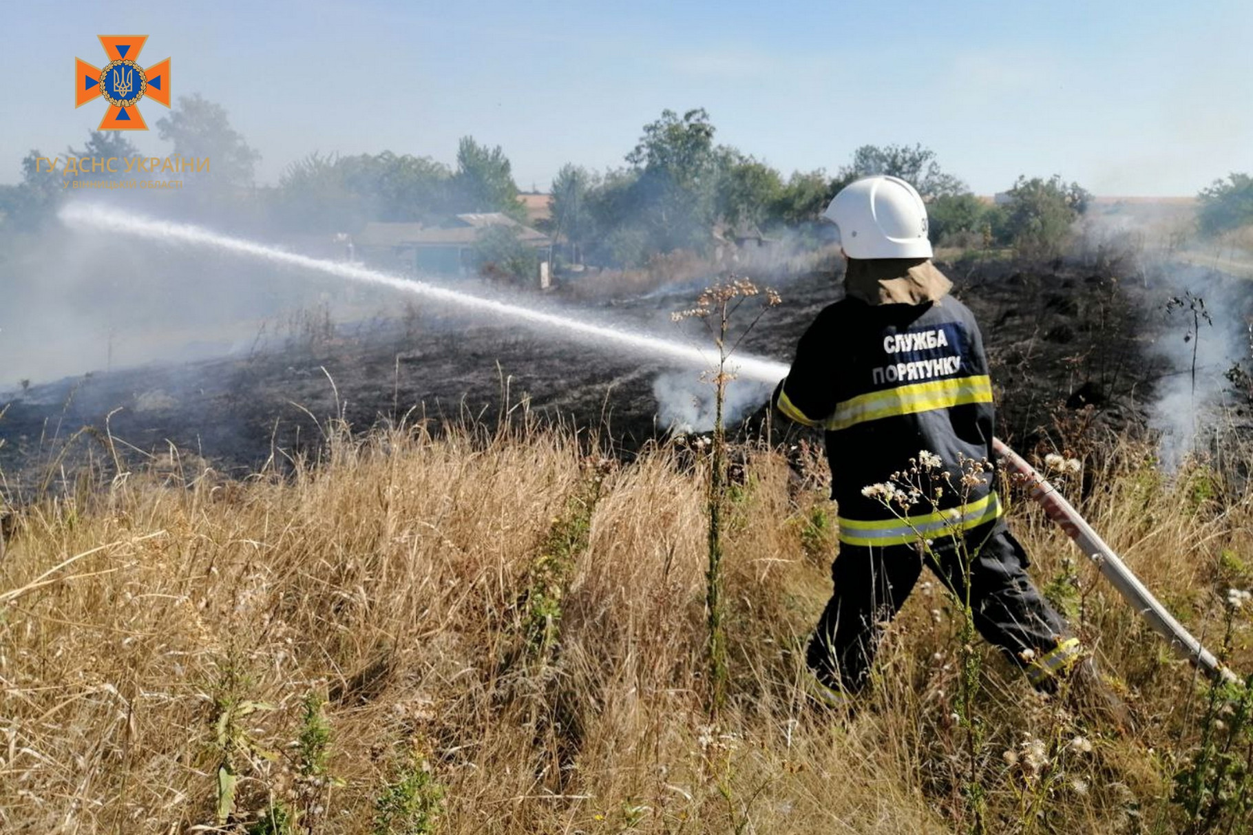 Нa Вінниччині вогнем знищено більше 2 гa ґрунту