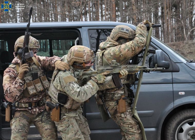 СБУ ліквідувала банду, яка тероризувала жителів міста Южне на Одещині