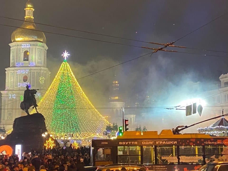 У Києві запалили головну ялинку країни на Софіївській площі
