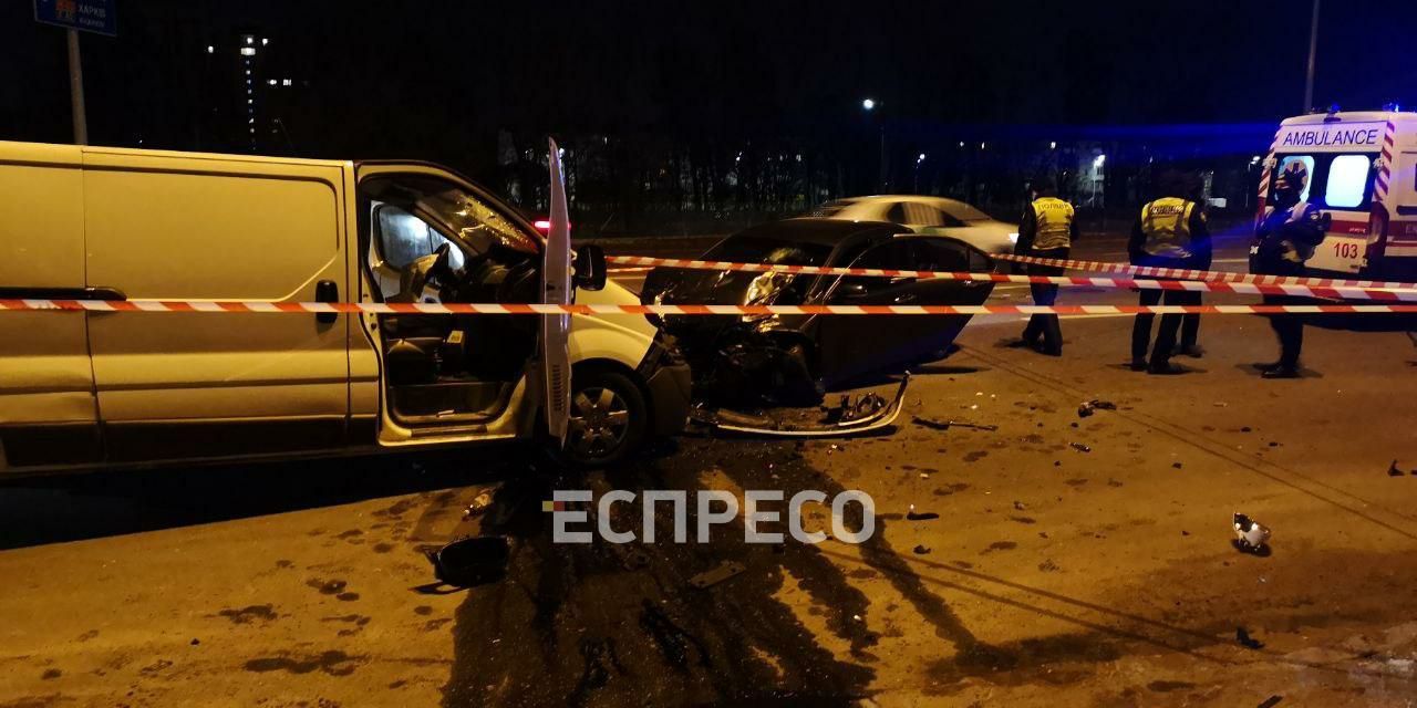 У Дніпровському районі Києва трапилася смертельна ДТП за участі трьох автомобілів 