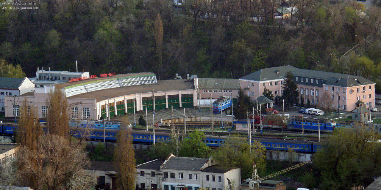 Начальника локомотивного депо ПАТ «Укрзалізниця» підозрюють у завданні збитків на 2,7 млн грн при закупівлі запчастин