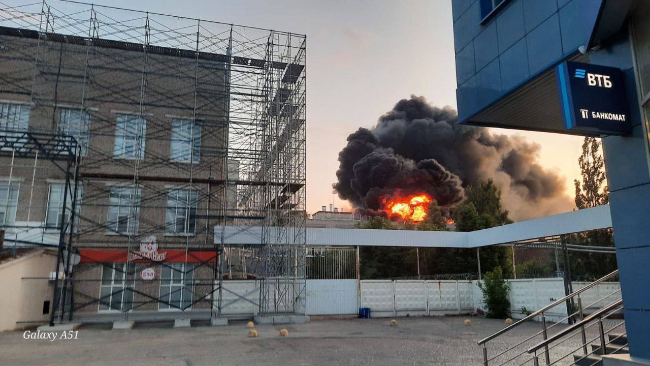 У чебоксарах горить завод, на якому виготовляють радіоелектронніку для армії росії