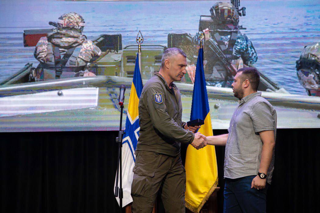  Кличко привітав Річкову флотилію ВМС ЗСУ: “Разом ми вистоїмо та зміцнимо Україну”