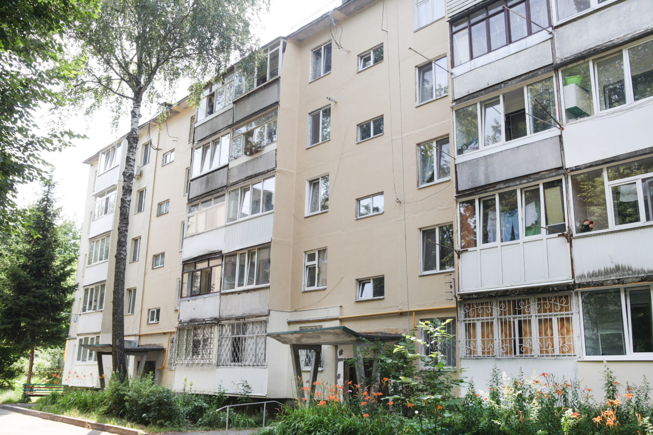  В одній із панельок Вінниці відремонтували стики