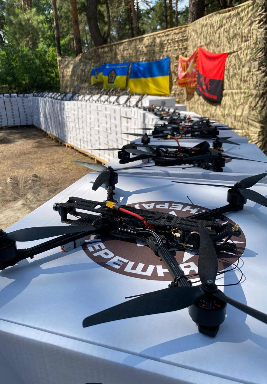 Київ продовжує підтримку фронту: ще 800 FPV-дронів вирушили до ЗСУ