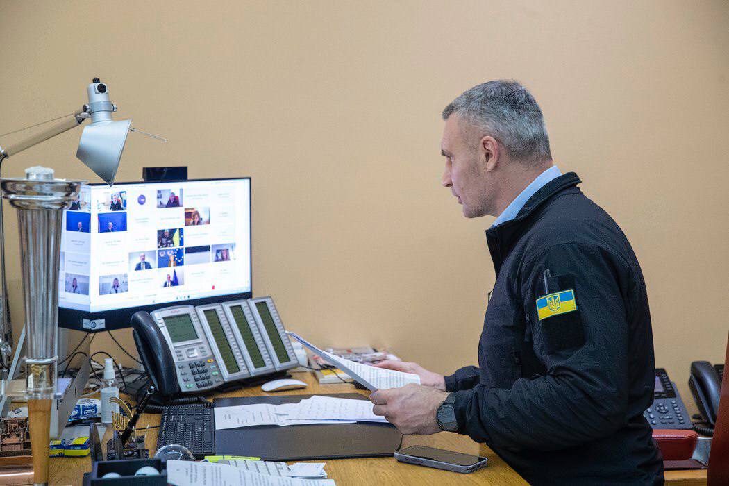 Кличко на саміті ЄНП: «Примус України до миру на умовах Росії – це потурання планам Путіна піти війною на Європу» 