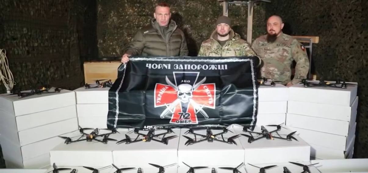 Кличко на Новий рік відвідав 13 підрозділів на Харківщині і Донбасі – підтримав і привіз допомогу