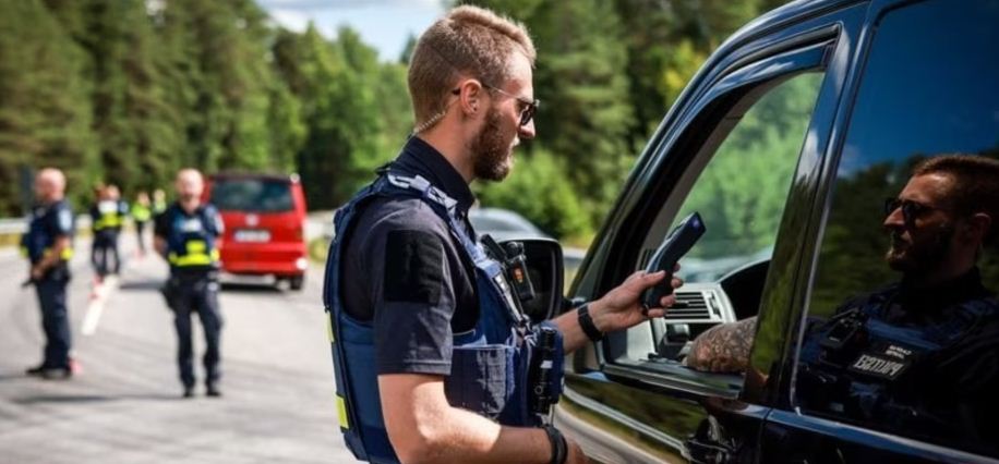 Авто, конфісковані в Латвії у нетверезих водіїв, передали Україні 