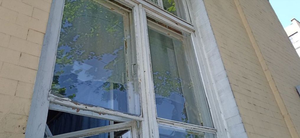 Три будинки та навчальний заклад  - наслідки ворожого обстрілу на Вінниччині