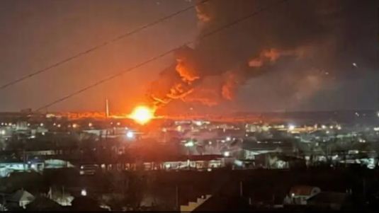 Горить нафтобаза в окупованому Луганську