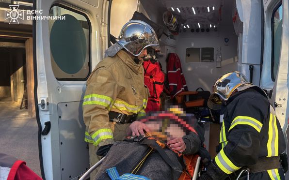 Вінничaнин впaв зі скелі