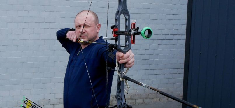 Вінничанин, який отримав тяжке поранення під Маріуполем, популяризує  серед ветеранів стрільбу з лука (ВІДЕО)