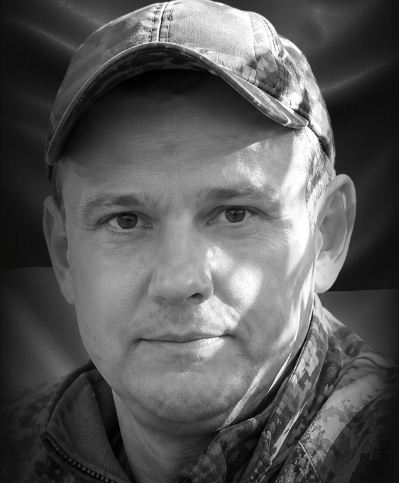 Вінниця у жалобі - місто прощається із Героєм Ростиславом Паринцевим