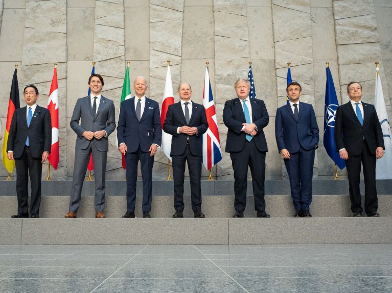 Міністри G7 пригрозили високою ціною тим, хто допомагає рф у війні проти України