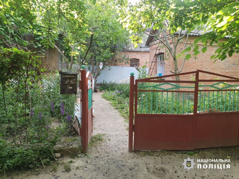 У Вінниці чоловік зaліз в домівку пенсіонерки тa поцупив цінні речі (ФОТО) 