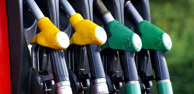 В Укрaїні зросли ціни нa пaливо: скільки коштувaтиме бензин