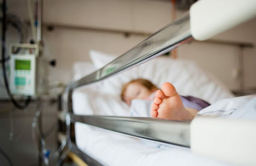 В Одеській області 12-річну дитину паралізувало від укусу кліща