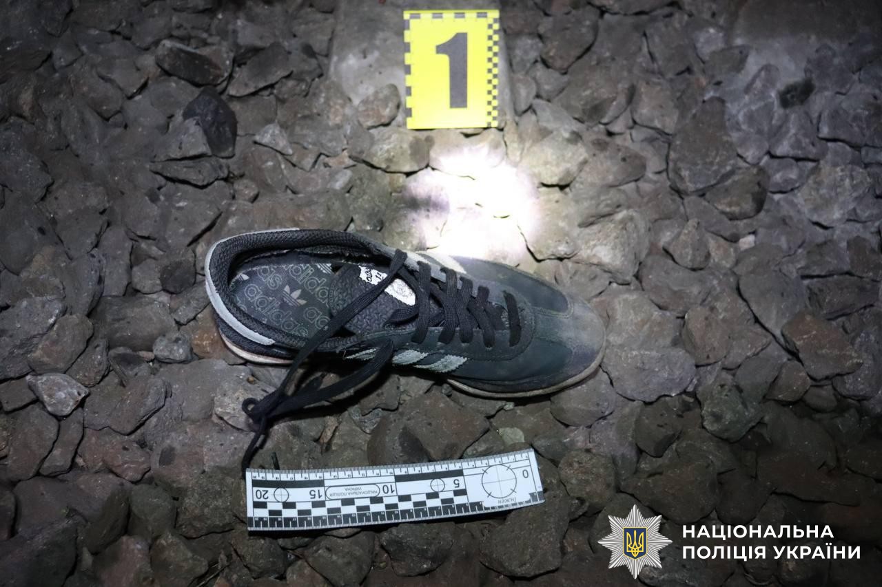 На залізничних коліях у Вінниці загинув невідомий чоловік: поліція просить допомоги в ідентифікації